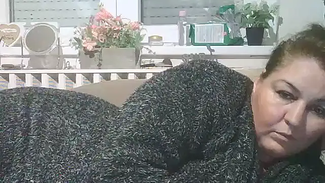 Snapshot of Mileva88 chatting on 11.15.25 Mileva88 online show from 11.15.25