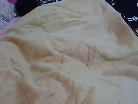 Snapshot of bellarincandy chatting on 09.10.25 bellarincandy online show from 09.10.25