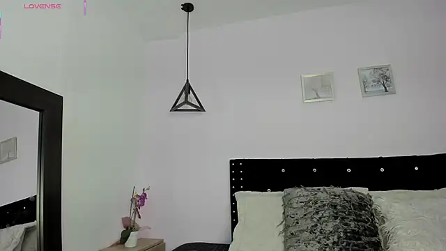 CeliWoods online show from 11.24.25