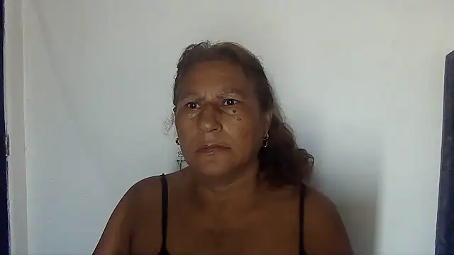 Snapshot of charrysexy1 chatting on 10.29.25 charrysexy1 online show from 10.29.25