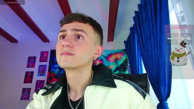 Snapshot of dimitri-bilak chatting on 12.21.24 dimitri-bilak online show from 12.21.24