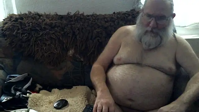 Snapshot of SexySantaC chatting on 02.09.25 SexySantaC online show from 02.09.25