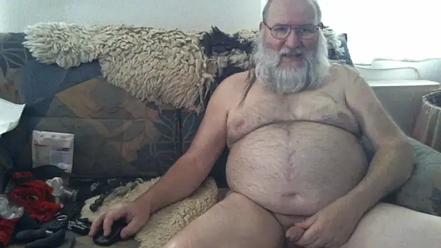 Snapshot of SexySantaC chatting on 09.16.25 SexySantaC online show from 09.16.25