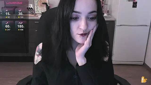 Snapshot of spticc chatting on 11.24.25 spticc online show from 11.24.25