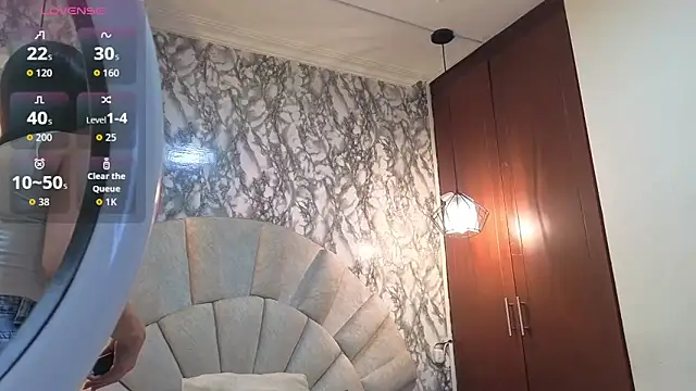 Snapshot of _emma_miller_ chatting on 02.18.26 emma miller online show from 02.18.26