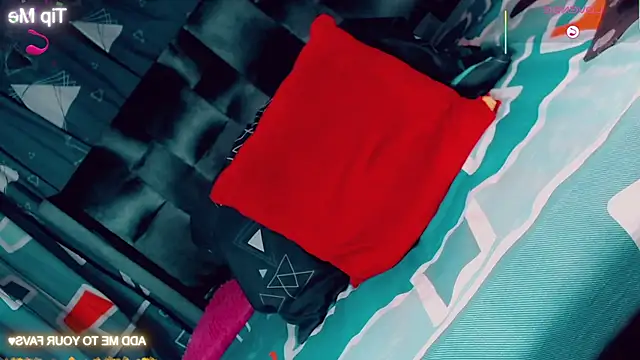 Snapshot of CharlotteBigCock chatting on 02.08.26 CharlotteBigCock online show from 02.08.26