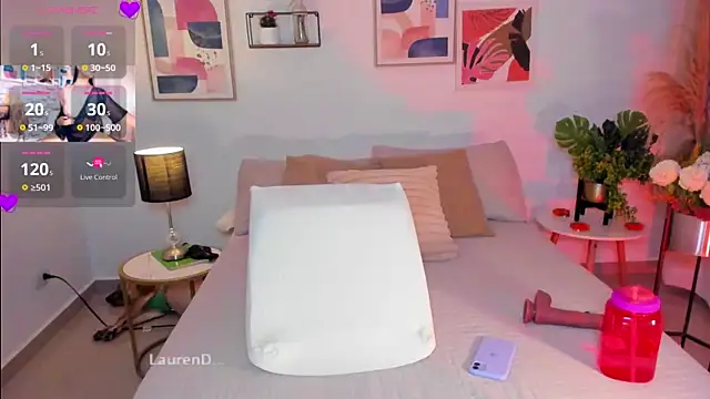 Misslaurenn online show from 02.19.25