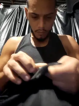 Snapshot of apolodiosgriego chatting on 10.06.25 apolodiosgriego online show from 10.06.25