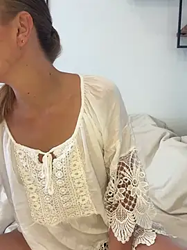 Snapshot of Suesse_Schnitte chatting on 06.01.26 Suesse Schnitte online show from 06.01.26