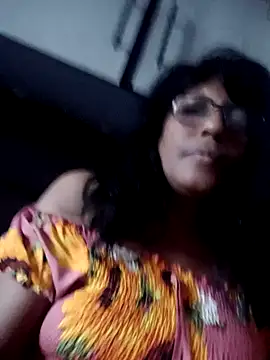 Snapshot of MsAttitude chatting on 12.25.24 MsAttitude online show from 12.25.24