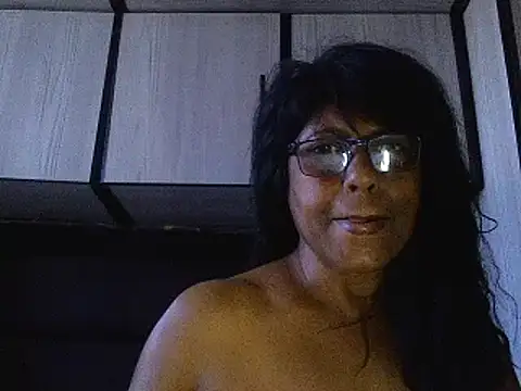 Snapshot of MsAttitude chatting on 01.03.25 MsAttitude online show from 01.03.25