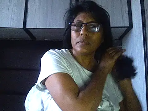 Snapshot of MsAttitude chatting on 01.16.25 MsAttitude online show from 01.16.25