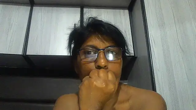 Snapshot of MsAttitude chatting on 01.17.25 MsAttitude online show from 01.17.25