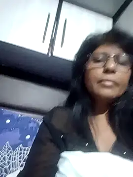 Snapshot of MsAttitude chatting on 01.28.25 MsAttitude online show from 01.28.25