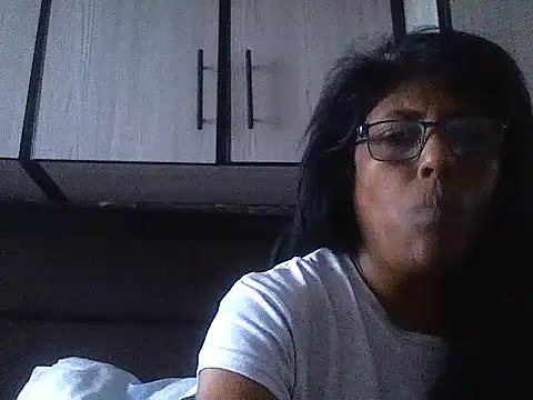 Snapshot of MsAttitude chatting on 01.30.25 MsAttitude online show from 01.30.25