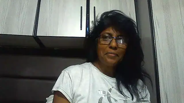 Snapshot of MsAttitude chatting on 02.06.25 MsAttitude online show from 02.06.25