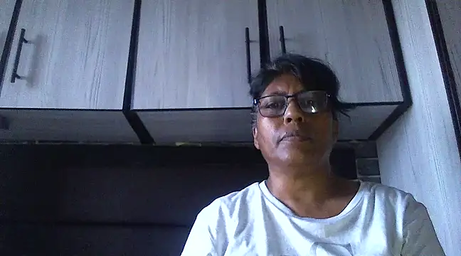 Snapshot of MsAttitude chatting on 02.13.25 MsAttitude online show from 02.13.25