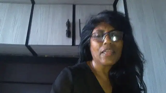 Snapshot of MsAttitude chatting on 02.17.25 MsAttitude online show from 02.17.25