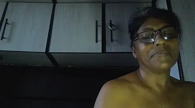 Snapshot of MsAttitude chatting on 02.19.25 MsAttitude online show from 02.19.25