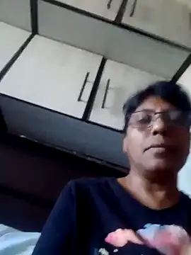 Snapshot of MsAttitude chatting on 02.22.25 MsAttitude online show from 02.22.25