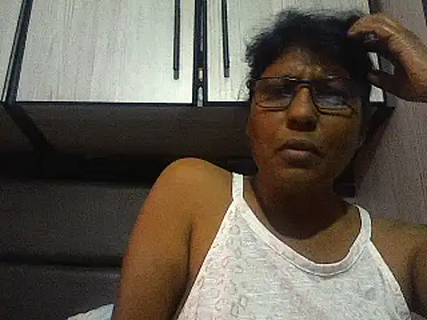 Snapshot of MsAttitude chatting on 02.24.25 MsAttitude online show from 02.24.25