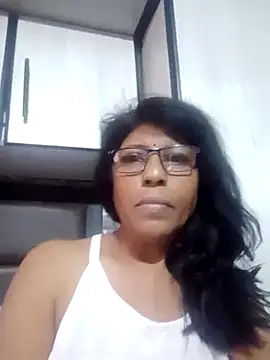 Snapshot of MsAttitude chatting on 03.11.25 MsAttitude online show from 03.11.25