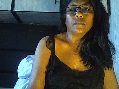 Snapshot of MsAttitude chatting on 03.13.25 MsAttitude online show from 03.13.25