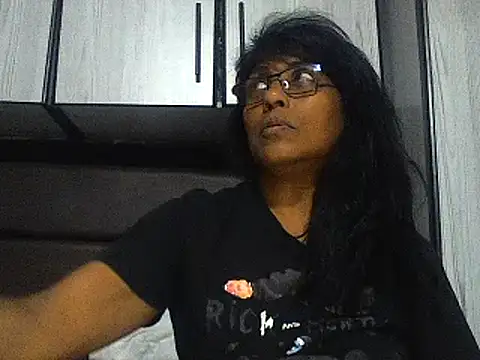 Snapshot of MsAttitude chatting on 03.14.25 MsAttitude online show from 03.14.25