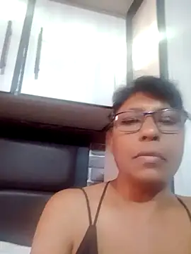 Snapshot of MsAttitude chatting on 03.21.25 MsAttitude online show from 03.21.25