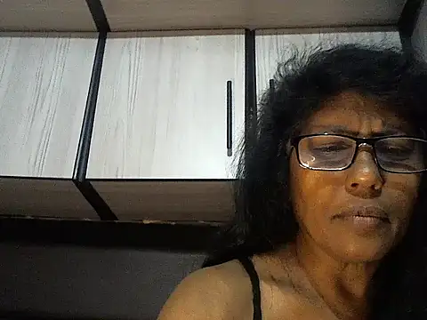 Snapshot of MsAttitude chatting on 09.17.25 MsAttitude online show from 09.17.25