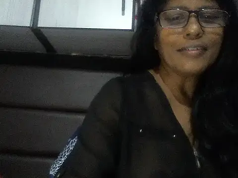 Snapshot of MsAttitude chatting on 09.19.25 MsAttitude online show from 09.19.25
