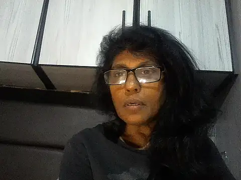 Snapshot of MsAttitude chatting on 09.22.25 MsAttitude online show from 09.22.25