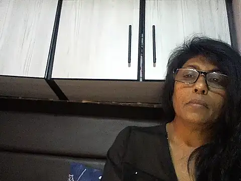 Snapshot of MsAttitude chatting on 10.01.25 MsAttitude online show from 10.01.25