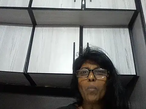 Snapshot of MsAttitude chatting on 10.19.25 MsAttitude online show from 10.19.25