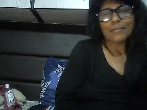 Snapshot of MsAttitude chatting on 10.21.25 MsAttitude online show from 10.21.25