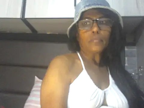 MsAttitude online show from 04.22.26