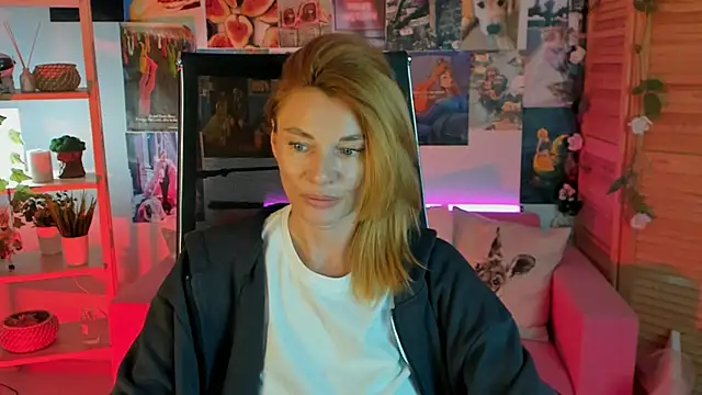 Snapshot of MistyBarnes chatting on 03.15.25 MistyBarnes online show from 03.15.25