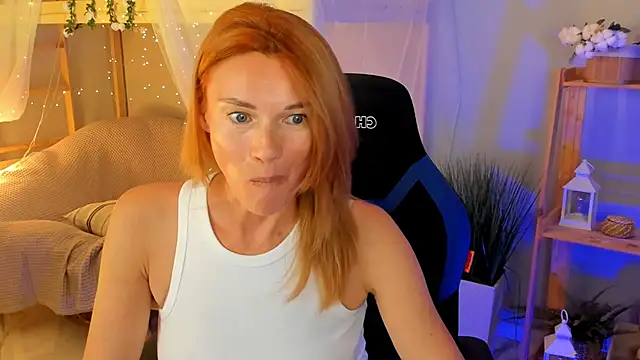Snapshot of MistyBarnes chatting on 09.25.25 MistyBarnes online show from 09.25.25