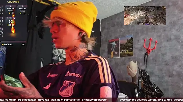 Snapshot of AcidMilo chatting on 10.22.25 AcidMilo online show from 10.22.25