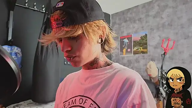 Snapshot of AcidMilo chatting on 10.24.25 AcidMilo online show from 10.24.25