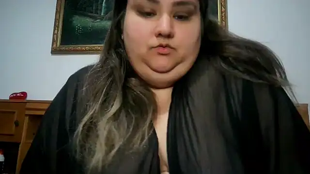 Snapshot of nicholle chatting on 04.29.26 nicholle online show from 04.29.26