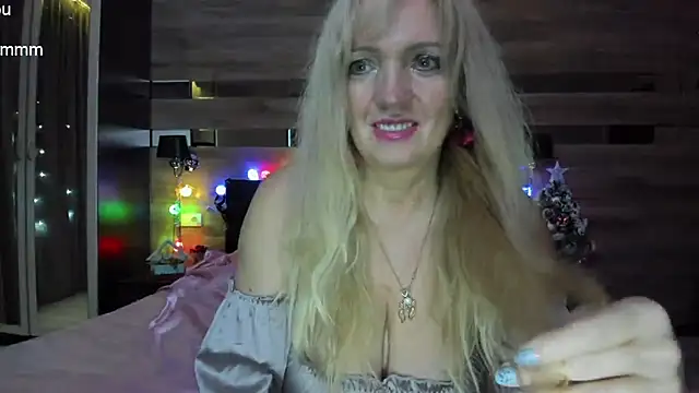 TrueFoxyyy online show from 01.01.25