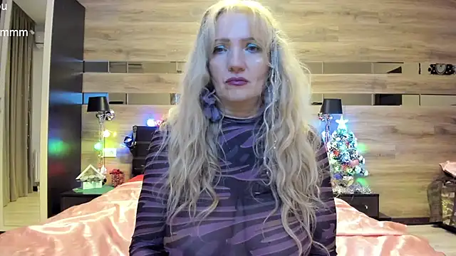 TrueFoxyyy online show from 01.12.25