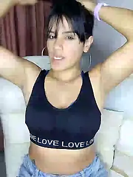 zhayra rose online show from 01.14.25