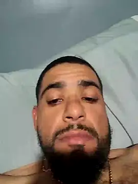 Snapshot of ositomanzo chatting on 10.18.25 ositomanzo online show from 10.18.25