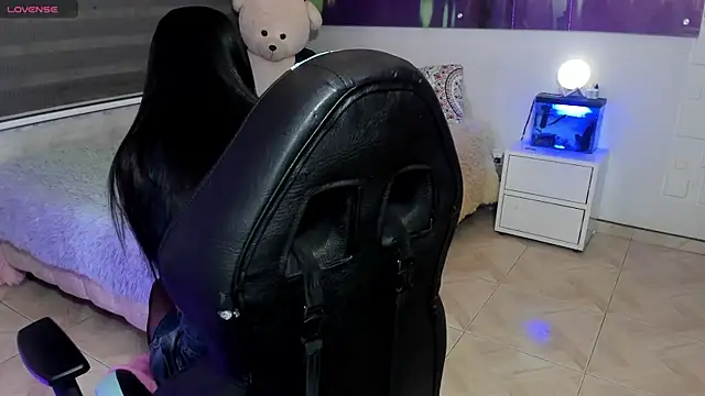 alma blue online show from 04.24.26