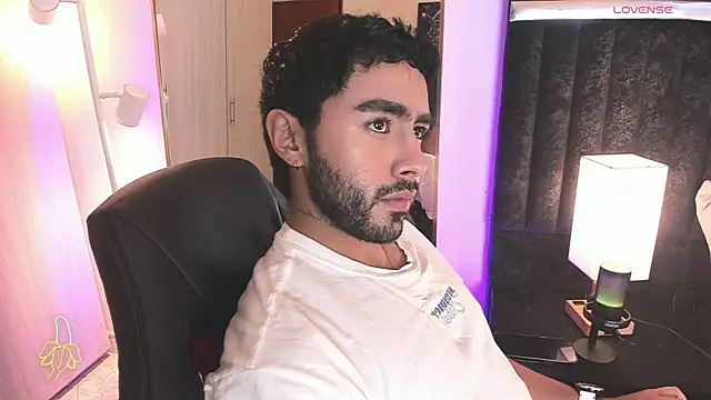 ItsMeEros online show from 02.18.26