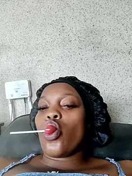 Snapshot of EbonyBuu chatting on 01.17.26 EbonyBuu online show from 01.17.26