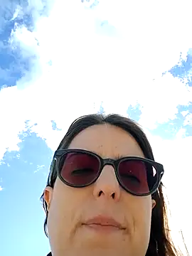 Snapshot of dolcehelena993 chatting on 10.06.25 dolcehelena993 online show from 10.06.25