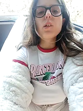 Snapshot of dolcehelena993 chatting on 11.07.25 dolcehelena993 online show from 11.07.25